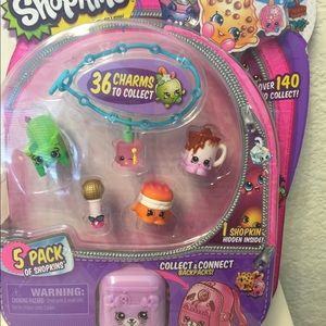 SHOPKINS Season 5 - 5 Pack  W/ BRACELET & BACKPACK
